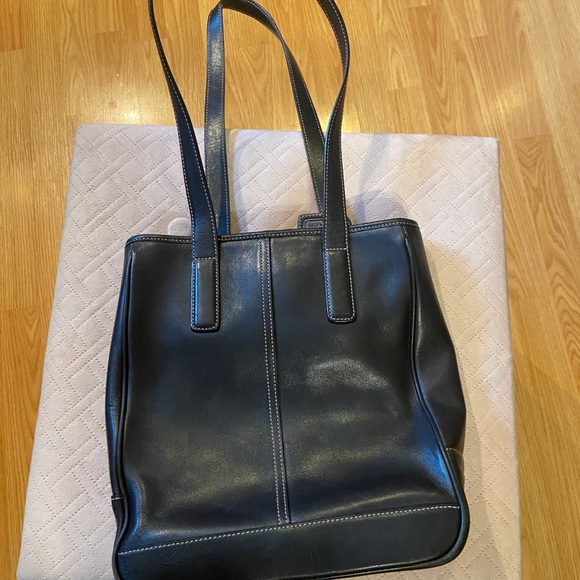 Coach cowhide dark brown purse - no. D13-7776 - Picture 2 of 12